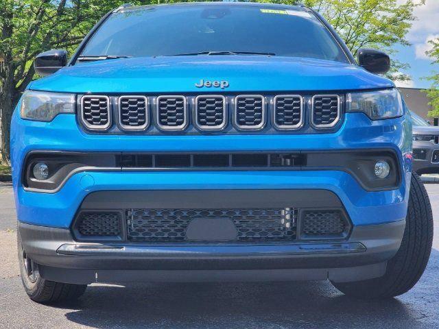 2024 Jeep Compass COMPASS LATITUDE 4X4