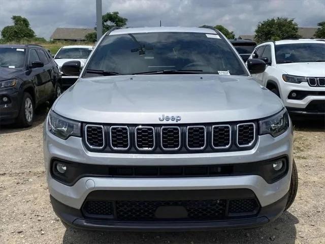 2024 Jeep Compass COMPASS LATITUDE 4X4