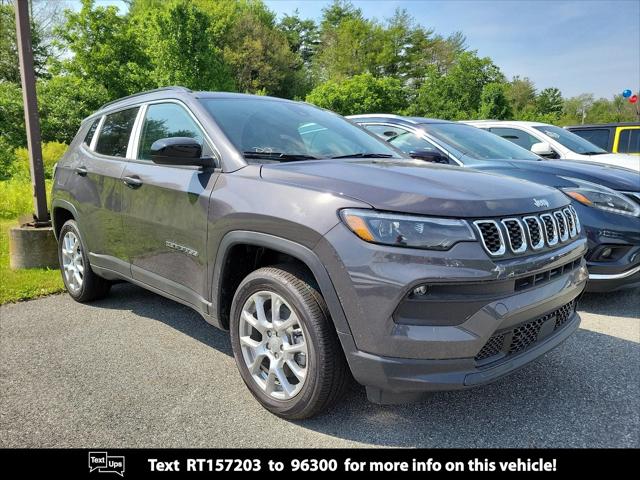 2024 Jeep Compass COMPASS LATITUDE LUX 4X4