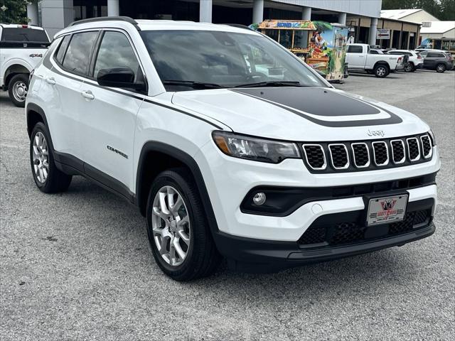 2024 Jeep Compass COMPASS LATITUDE LUX 4X4