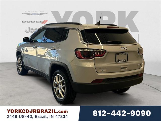 2024 Jeep Compass COMPASS LATITUDE LUX 4X4