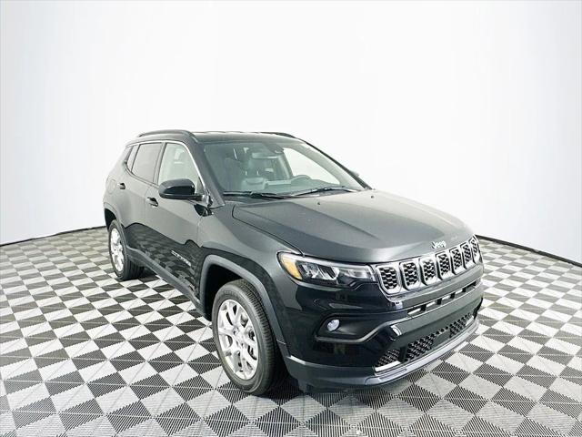 2024 Jeep Compass COMPASS LATITUDE LUX 4X4