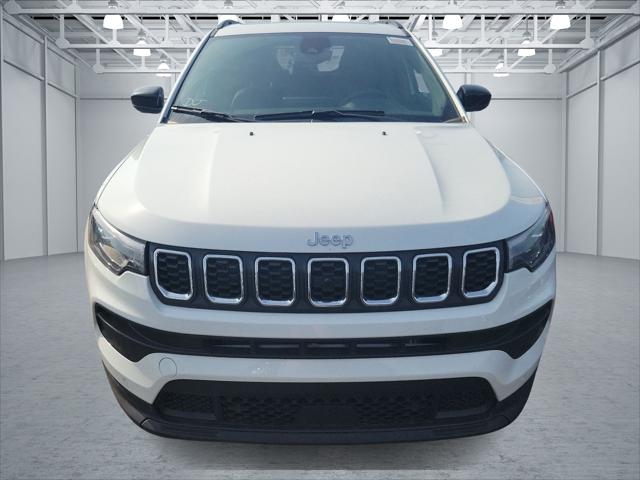 2024 Jeep Compass COMPASS LATITUDE LUX 4X4