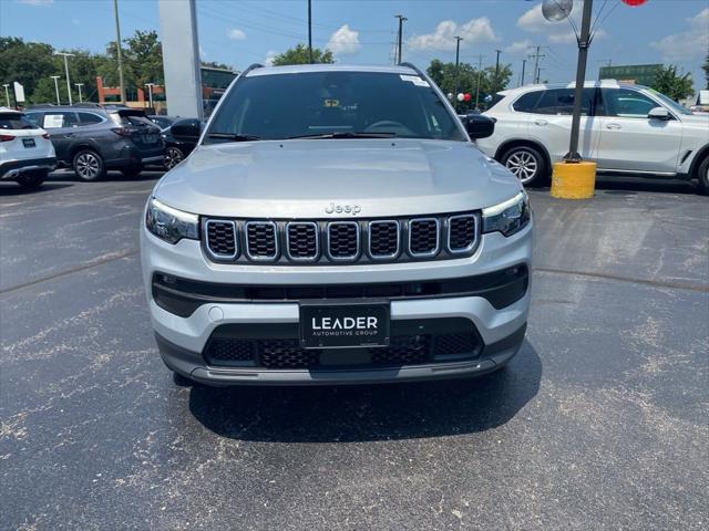 2024 Jeep Compass COMPASS LATITUDE LUX 4X4