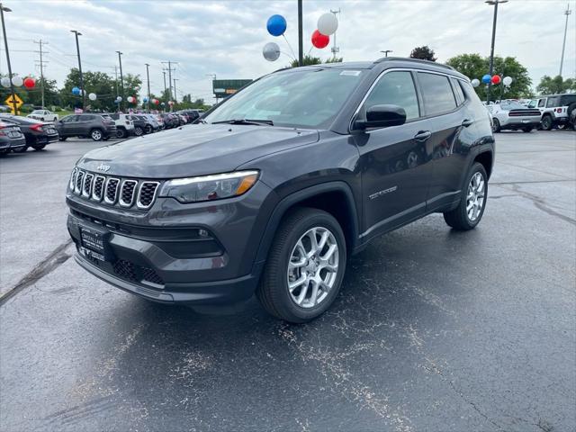 2024 Jeep Compass COMPASS LATITUDE LUX 4X4