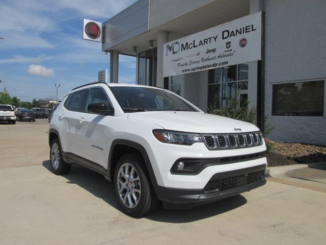 2024 Jeep Compass COMPASS LATITUDE LUX 4X4