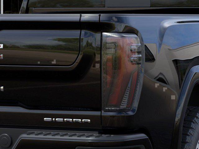 2024 GMC Sierra 2500HD 4WD Crew Cab Standard Bed Denali