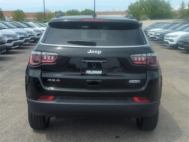 2024 Jeep Compass COMPASS LATITUDE LUX 4X4