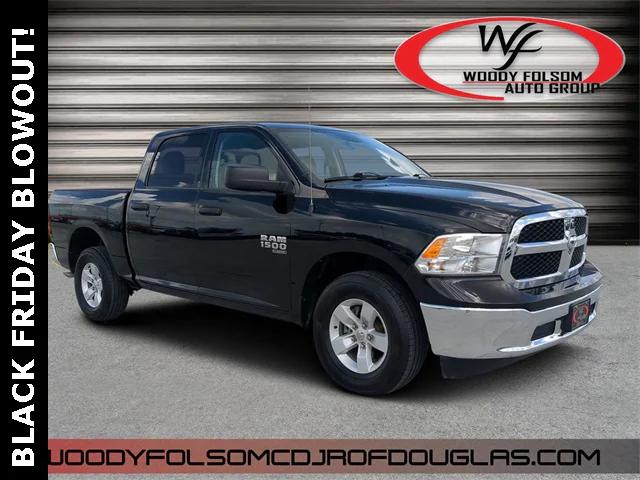 2022 RAM 1500 Classic SLT Crew Cab 4x4 57 Box