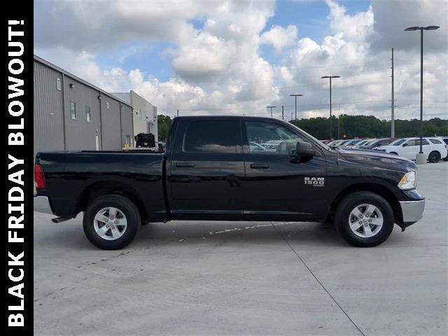 2022 RAM 1500 Classic SLT Crew Cab 4x4 57 Box