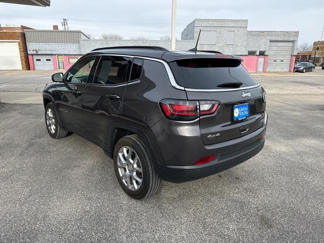 2023 Jeep Compass Latitude Lux FWD