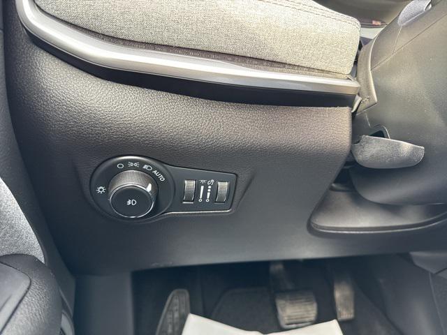 2023 Jeep Compass Latitude Lux FWD