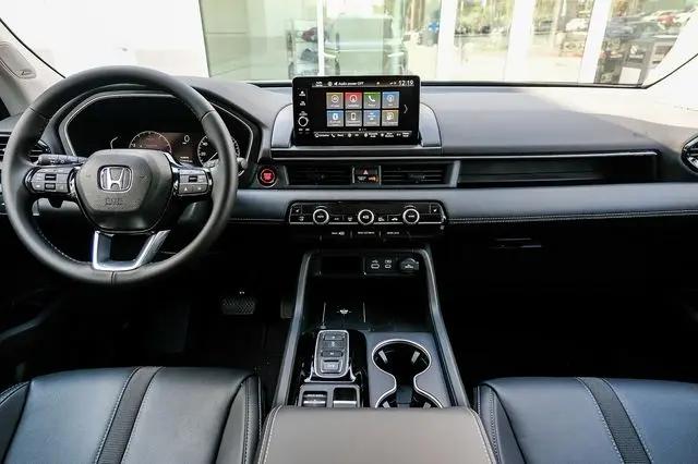 2025 Honda Pilot Touring