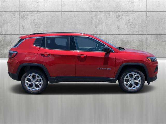 2024 Jeep Compass COMPASS LATITUDE 4X4