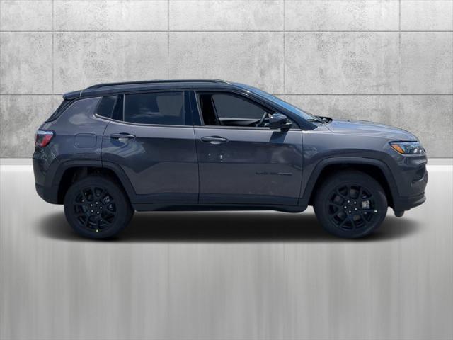 2024 Jeep Compass COMPASS LATITUDE 4X4