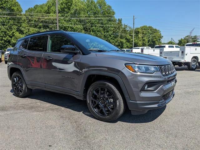 2024 Jeep Compass COMPASS LATITUDE 4X4