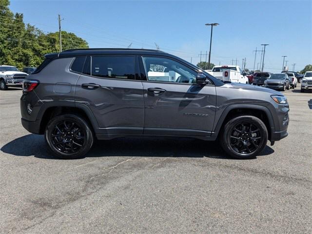 2024 Jeep Compass COMPASS LATITUDE 4X4