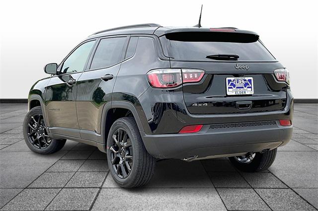 2024 Jeep Compass COMPASS LATITUDE 4X4