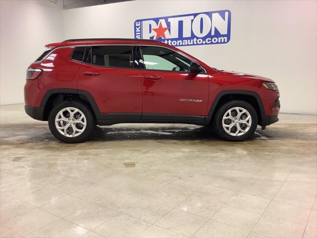 2024 Jeep Compass COMPASS LATITUDE 4X4