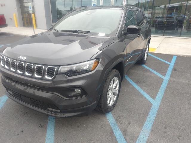 2024 Jeep Compass COMPASS LATITUDE 4X4