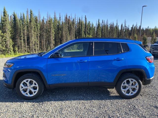 2024 Jeep Compass COMPASS LATITUDE 4X4