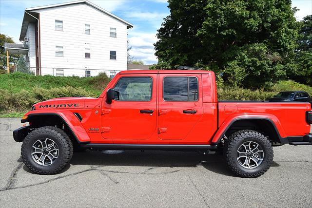 2024 Jeep Gladiator GLADIATOR MOJAVE X 4X4