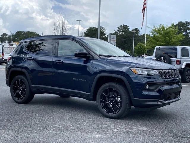 2024 Jeep Compass COMPASS LATITUDE 4X4