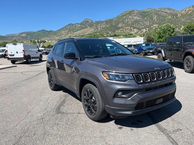 2024 Jeep Compass COMPASS LATITUDE 4X4