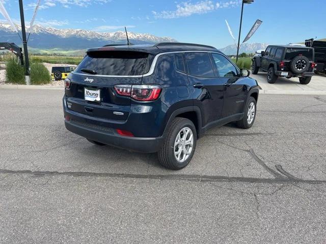 2024 Jeep Compass COMPASS LATITUDE 4X4