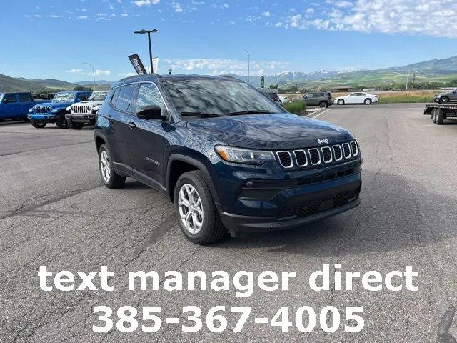 2024 Jeep Compass COMPASS LATITUDE 4X4