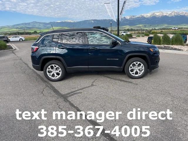 2024 Jeep Compass COMPASS LATITUDE 4X4