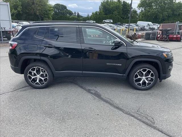 2024 Jeep Compass COMPASS LIMITED 4X4