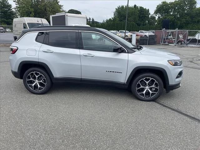 2024 Jeep Compass COMPASS LIMITED 4X4