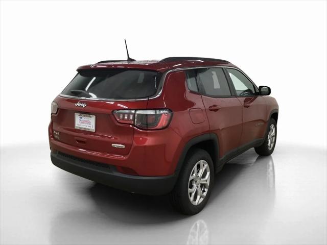 2024 Jeep Compass COMPASS LATITUDE 4X4