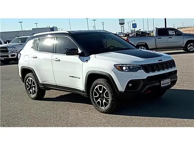 2024 Jeep Compass COMPASS TRAILHAWK 4X4