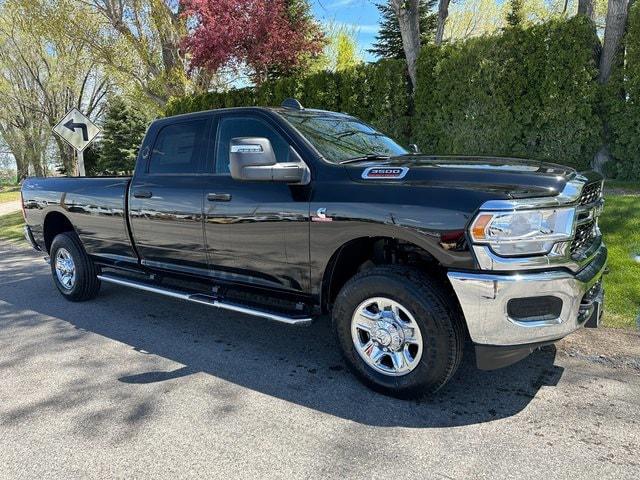 2024 RAM Ram 3500 RAM 3500 TRADESMAN CREW CAB 4X4 8 BOX