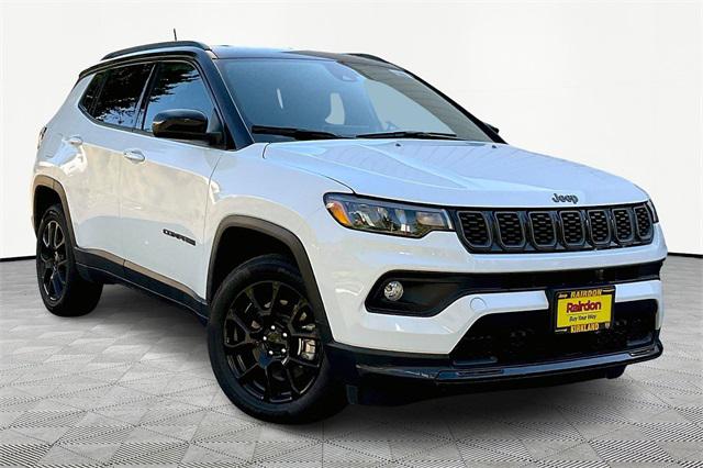 2024 Jeep Compass COMPASS LATITUDE 4X4