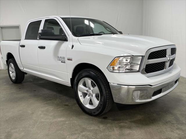 2024 RAM Ram 1500 Classic RAM 1500 CLASSIC TRADESMAN CREW CAB 4X4 57 BOX