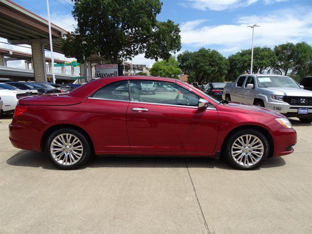 2013 Chrysler 200 Limited