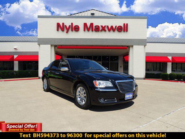 2011 Chrysler 300C Base