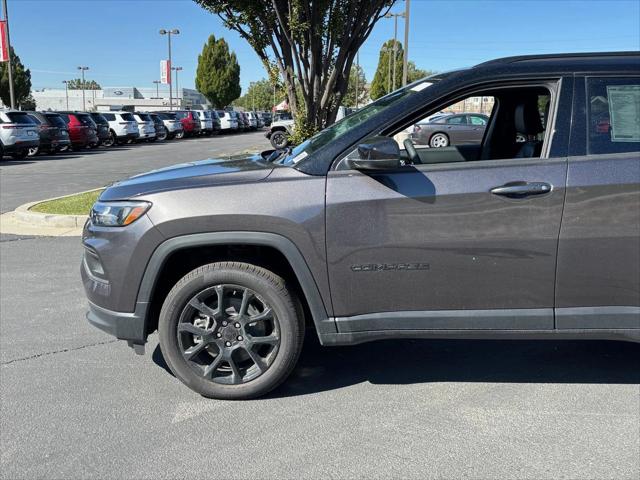 2024 Jeep Compass COMPASS LATITUDE 4X4