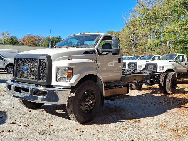 2025 Ford F-650 F650 REGULAR CAB DOCK HGT