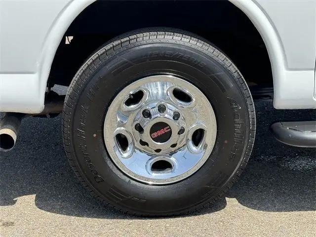2022 GMC Savana Cargo RWD 2500 Regular Wheelbase Work Van