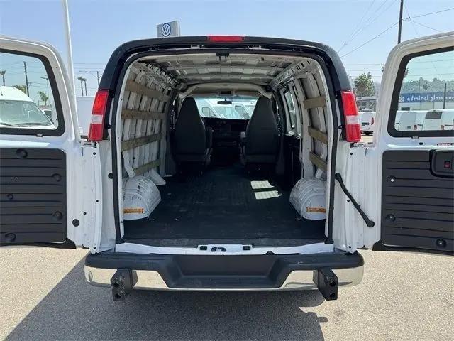 2022 GMC Savana Cargo RWD 2500 Regular Wheelbase Work Van