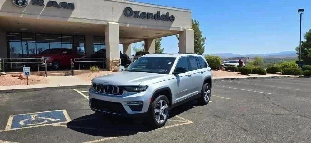 2024 Jeep Grand Cherokee GRAND CHEROKEE LIMITED 4X4