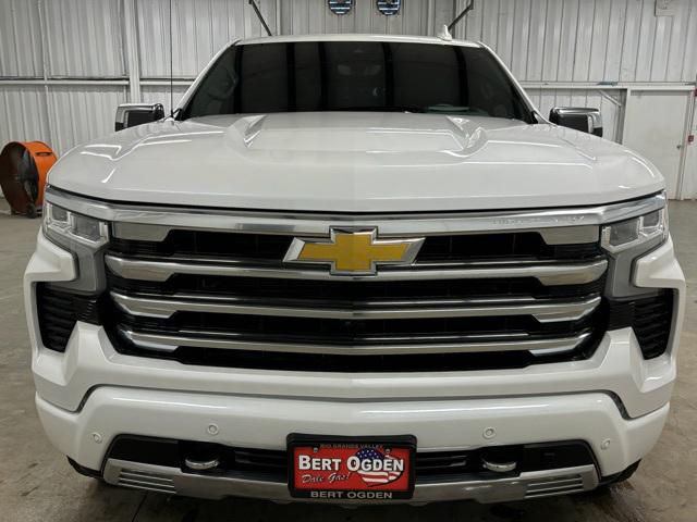 2023 Chevrolet Silverado 1500 4WD Crew Cab Short Bed High Country