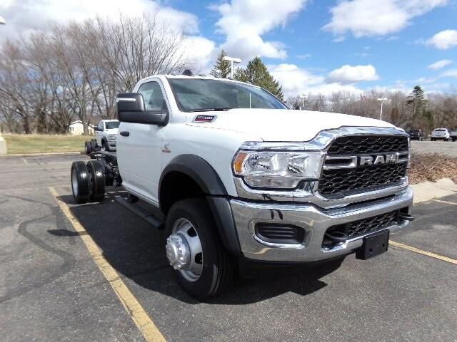 2024 RAM Ram 5500 Chassis Cab RAM 5500 TRADESMAN CHASSIS REGULAR CAB 4X4 84 CA