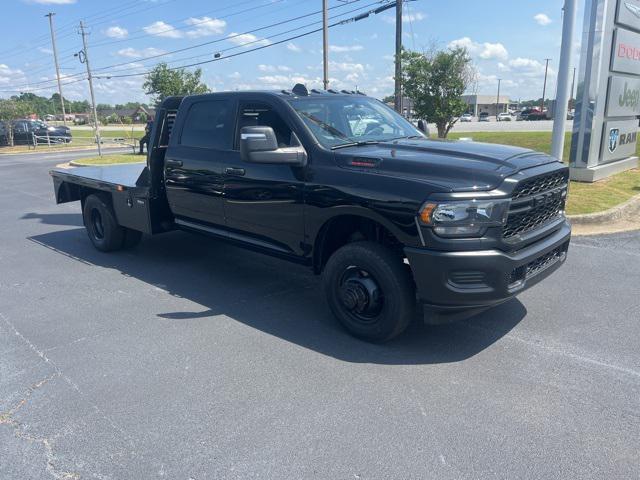 2024 RAM Ram 3500 Chassis Cab RAM 3500 TRADESMAN CREW CAB CHASSIS 4X4 60 CA