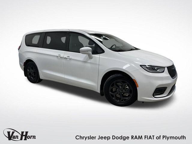 2022 Chrysler Pacifica Hybrid Touring L