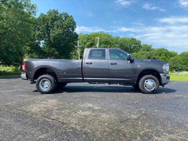 2024 RAM Ram 3500 RAM 3500 TRADESMAN CREW CAB 4X4 8 BOX